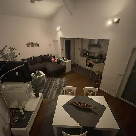 Apartment Ruhiges Ferienhaus In Bomighausen Neerdar